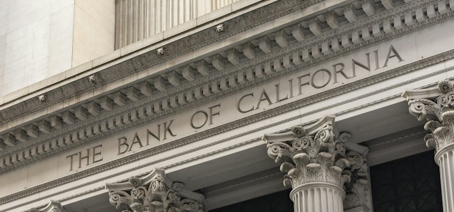 Risk and compliance advisory for banking institutions